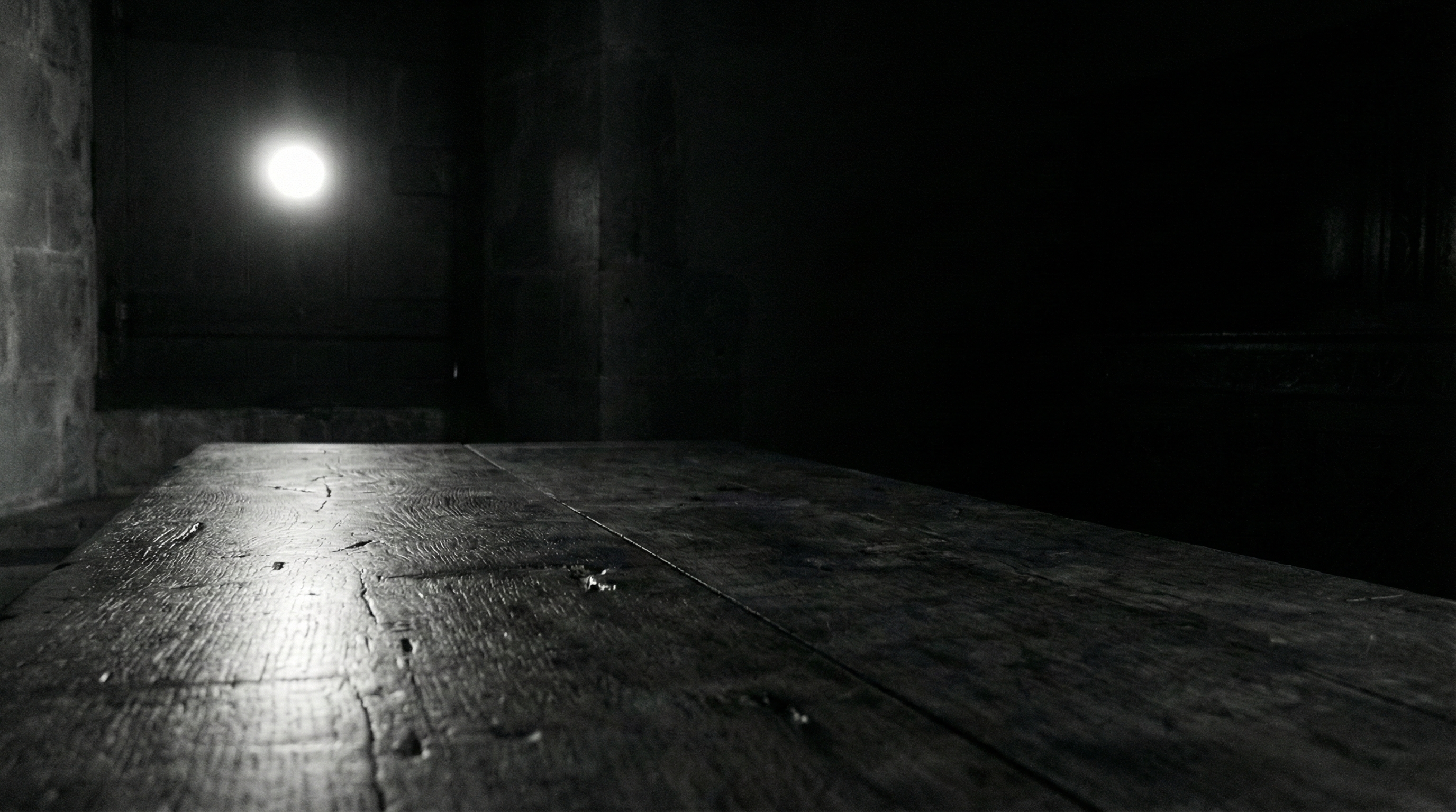 Fenster mit Löchern